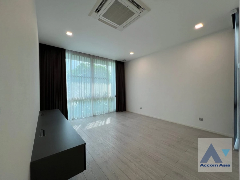 8  4 br Townhouse For Sale in Bang Na ,Bangkok  at Vive Bangna km.7 AA45011