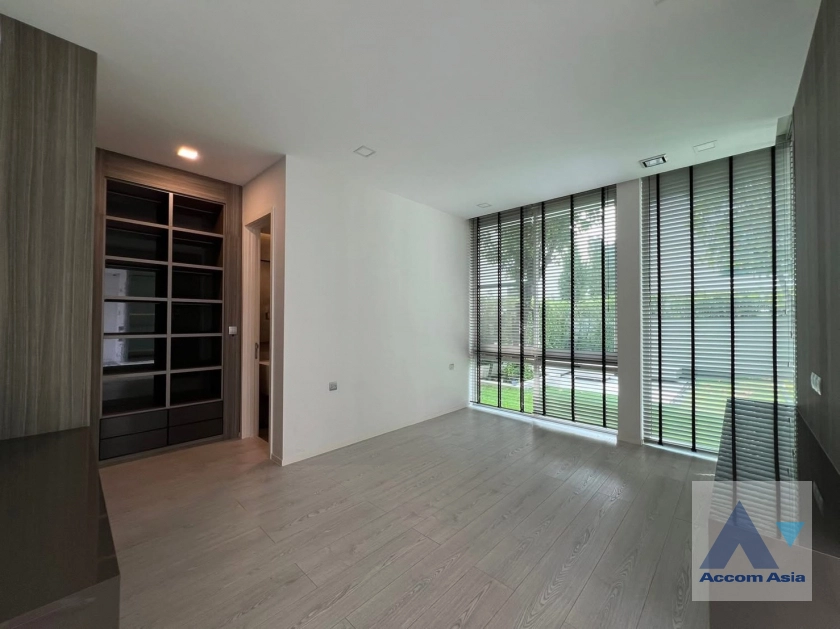 9  4 br Townhouse For Sale in Bang Na ,Bangkok  at Vive Bangna km.7 AA45011