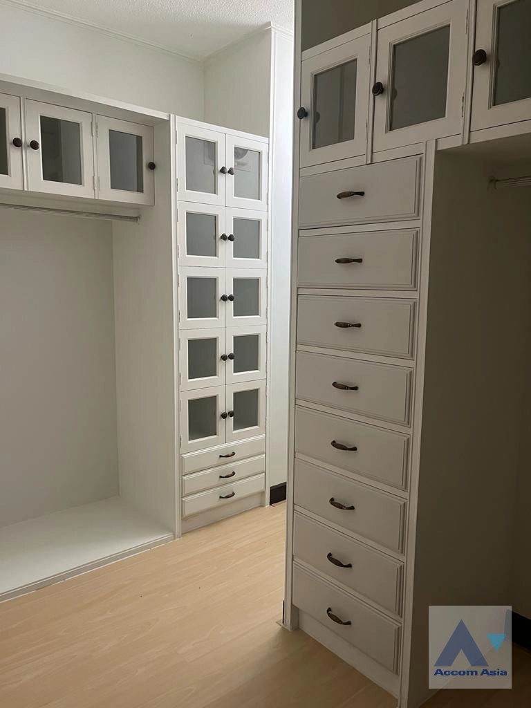 10  3 br Condominium For Sale in Sukhumvit ,Bangkok BTS Ekkamai at Tai Ping Tower AA45012