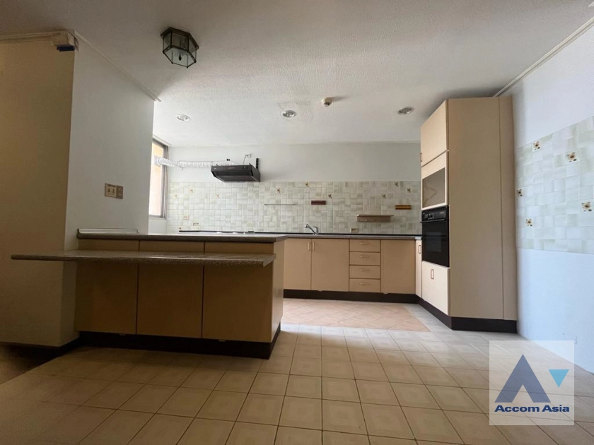 5  3 br Condominium For Sale in Sukhumvit ,Bangkok BTS Ekkamai at Tai Ping Tower AA45012