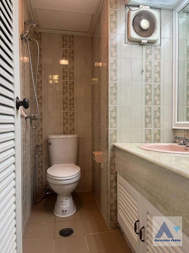 16  3 br Condominium For Sale in Sukhumvit ,Bangkok BTS Ekkamai at Tai Ping Tower AA45012