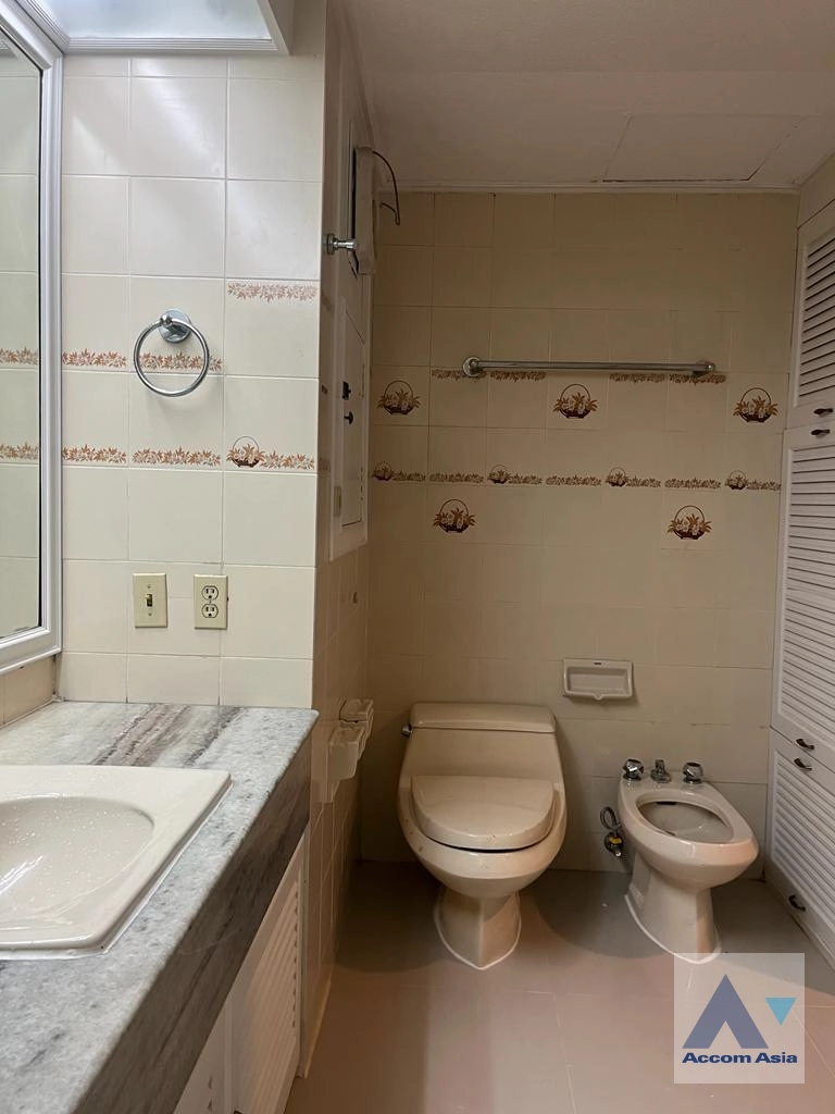 18  3 br Condominium For Sale in Sukhumvit ,Bangkok BTS Ekkamai at Tai Ping Tower AA45012