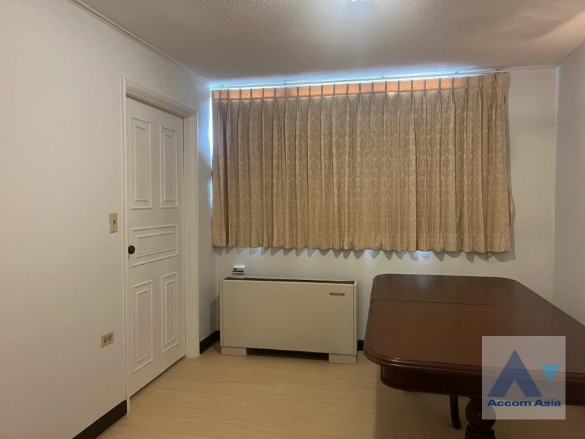 14  3 br Condominium For Sale in Sukhumvit ,Bangkok BTS Ekkamai at Tai Ping Tower AA45012