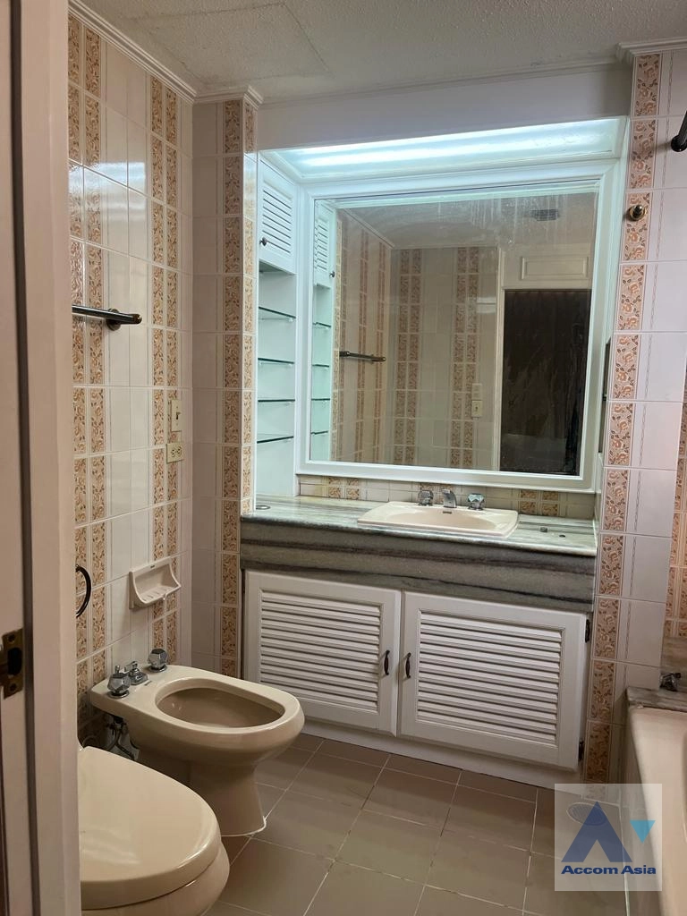 17  3 br Condominium For Sale in Sukhumvit ,Bangkok BTS Ekkamai at Tai Ping Tower AA45012