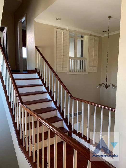 5  4 br Townhouse For Rent in Sukhumvit ,Bangkok BTS Udomsuk at Ravipa Village AA45015