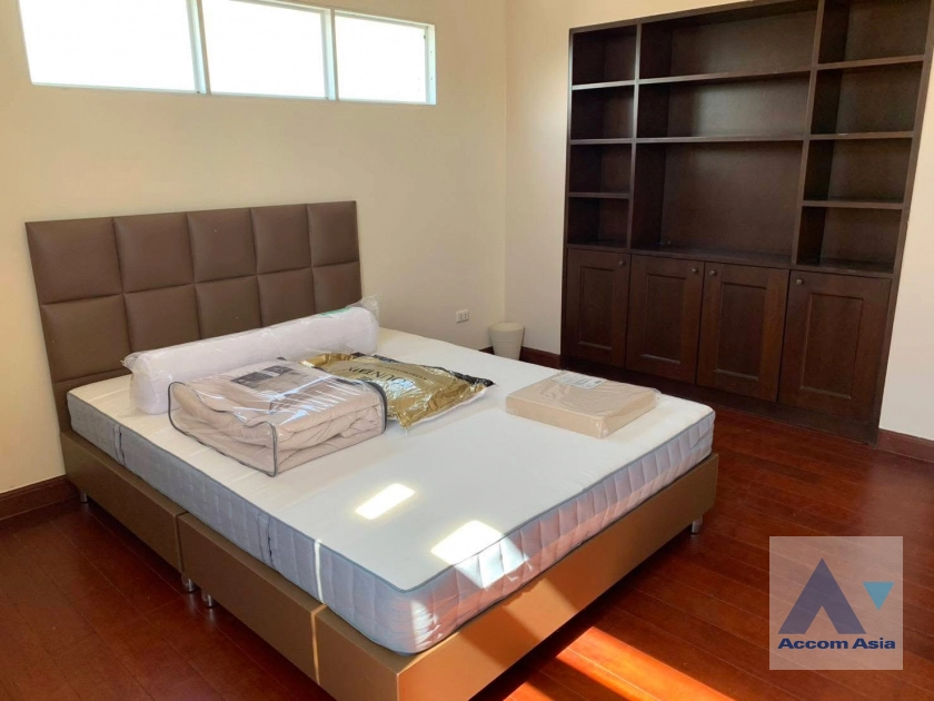 8  4 br Townhouse For Rent in Sukhumvit ,Bangkok BTS Udomsuk at Ravipa Village AA45015