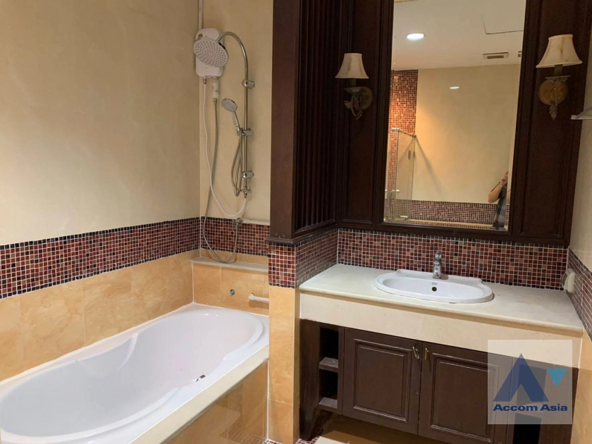 11  4 br Townhouse For Rent in Sukhumvit ,Bangkok BTS Udomsuk at Ravipa Village AA45015