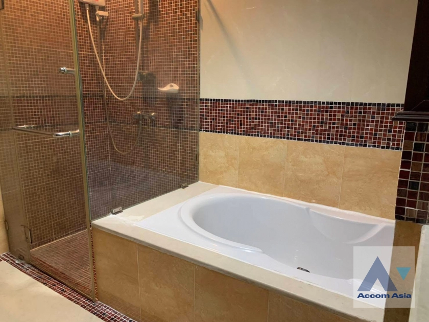 12  4 br Townhouse For Rent in Sukhumvit ,Bangkok BTS Udomsuk at Ravipa Village AA45015