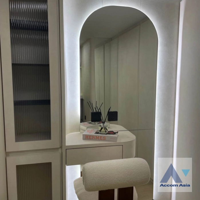 17  3 br Condominium for rent and sale in Sukhumvit ,Bangkok MRT Queen Sirikit National Convention Center at Life Rama 4-Asoke AA45016