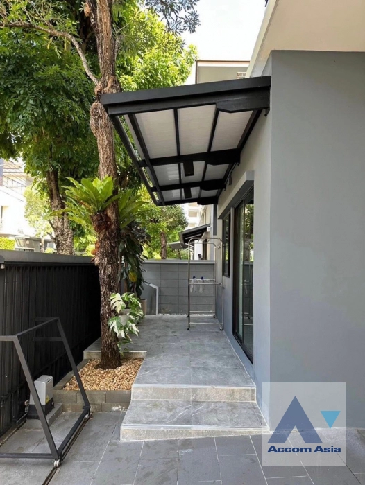 18  5 br House for rent and sale in Pattanakarn ,Bangkok  at House AA45019