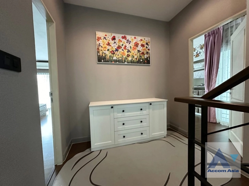 5  5 br House for rent and sale in Pattanakarn ,Bangkok  at House AA45019