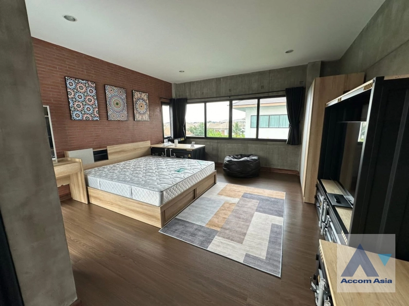 9  5 br House for rent and sale in Pattanakarn ,Bangkok  at House AA45019