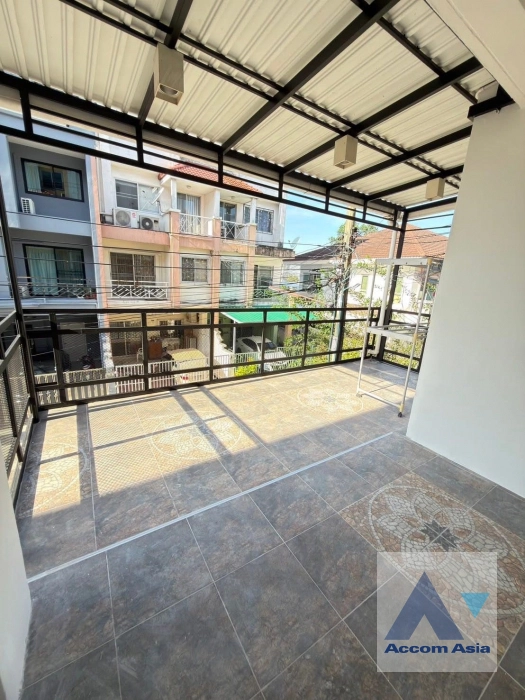 6  3 br House For Rent in Pattanakarn ,Bangkok  AA45025