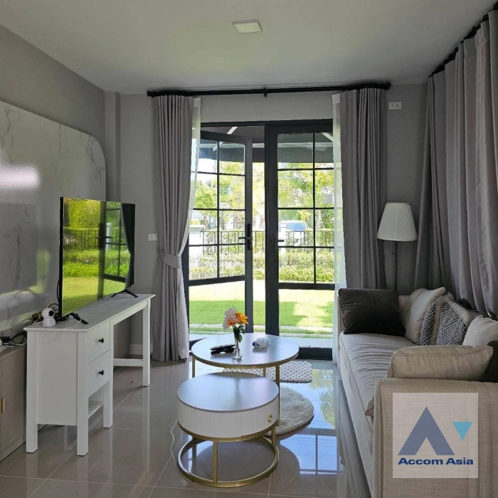 unitFully Furnished, Pet friendly |  3 Bedrooms  House For Rent & Sale in Samutprakan, Samutprakan  (AA45026)