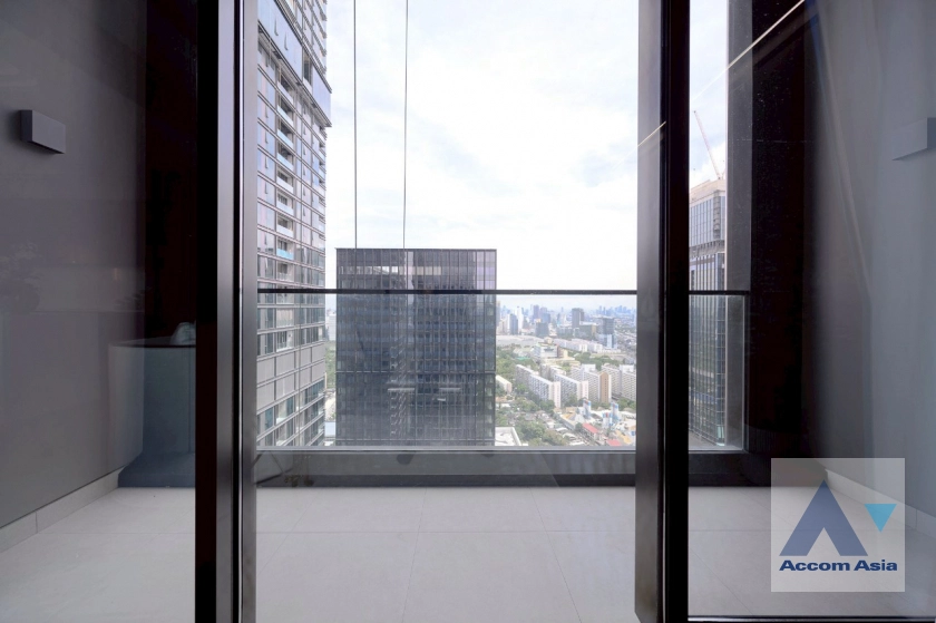 29  2 br Condominium For Sale in Ploenchit ,Bangkok MRT Lumphini at ONE Bangkok AA45028