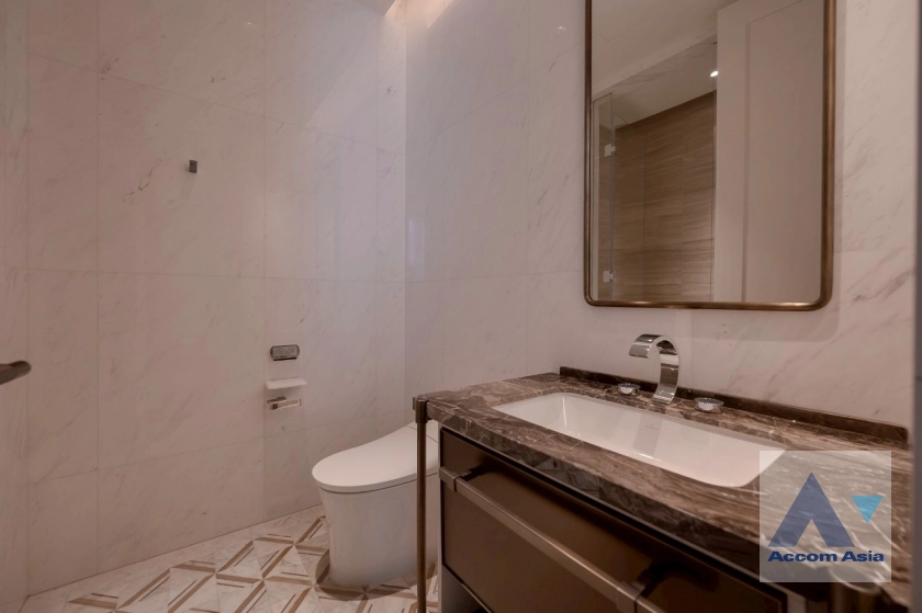 22  2 br Condominium For Sale in Ploenchit ,Bangkok MRT Lumphini at ONE Bangkok AA45028