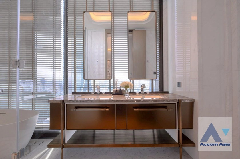 16  2 br Condominium For Sale in Ploenchit ,Bangkok MRT Lumphini at ONE Bangkok AA45028