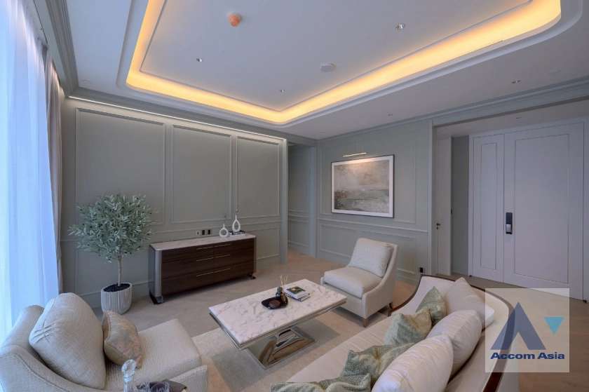 unit 2 Bedrooms  Condominium For Sale in Ploenchit, Bangkok  near MRT Lumphini (AA45028)