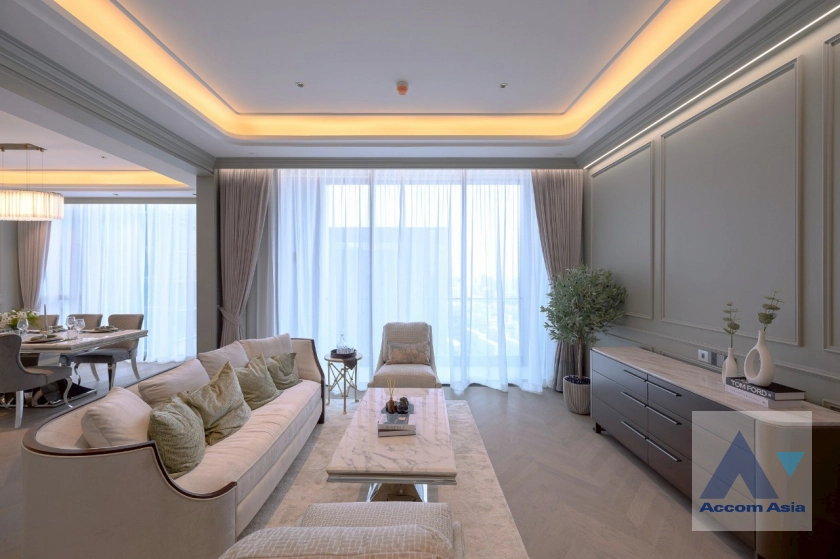 unit 2 Bedrooms  Condominium For Sale in Ploenchit, Bangkok  near MRT Lumphini (AA45028)