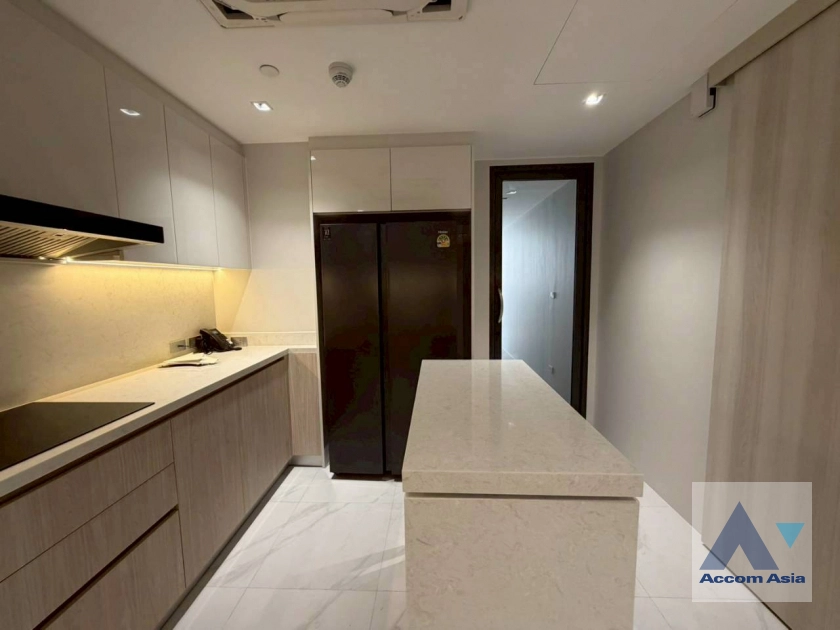 5  3 br Apartment for rent and sale in Sukhumvit ,Bangkok BTS Asok at New Modern Apartment 750m from Asok Interchange AA45031