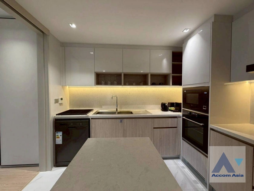 6  3 br Apartment for rent and sale in Sukhumvit ,Bangkok BTS Asok at New Modern Apartment 750m from Asok Interchange AA45031
