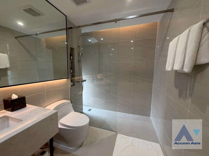 14  3 br Apartment for rent and sale in Sukhumvit ,Bangkok BTS Asok at New Modern Apartment 750m from Asok Interchange AA45031