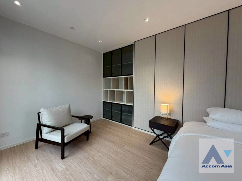 11  3 br Apartment for rent and sale in Sukhumvit ,Bangkok BTS Asok at New Modern Apartment 750m from Asok Interchange AA45031