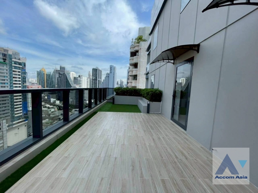 11  4 br Apartment for rent and sale in Sukhumvit ,Bangkok BTS Asok at New Modern Apartment 750m from Asok Interchange AA45032