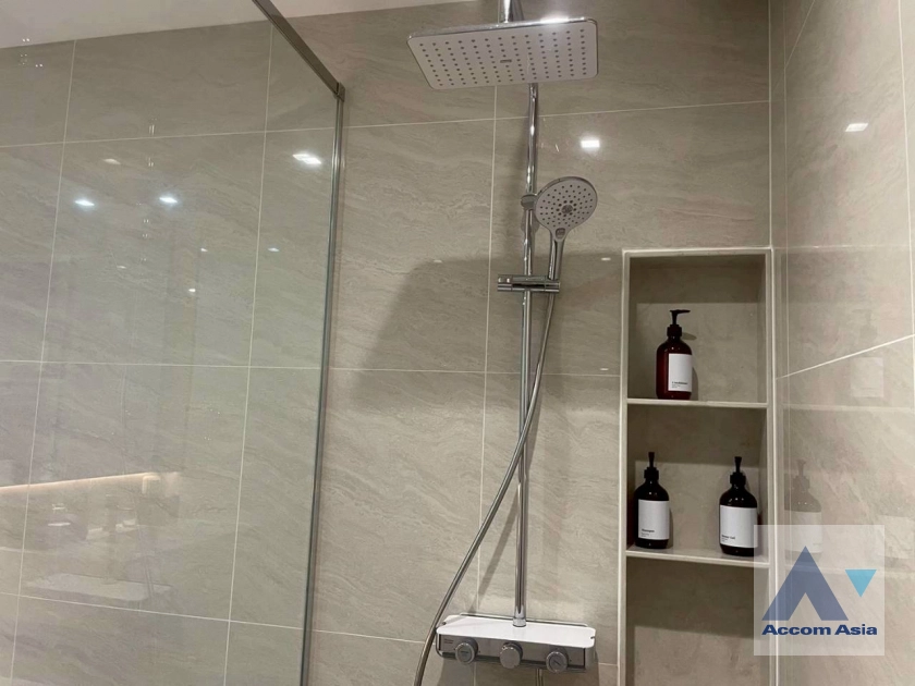 36  4 br Apartment for rent and sale in Sukhumvit ,Bangkok BTS Asok at New Modern Apartment 750m from Asok Interchange AA45032