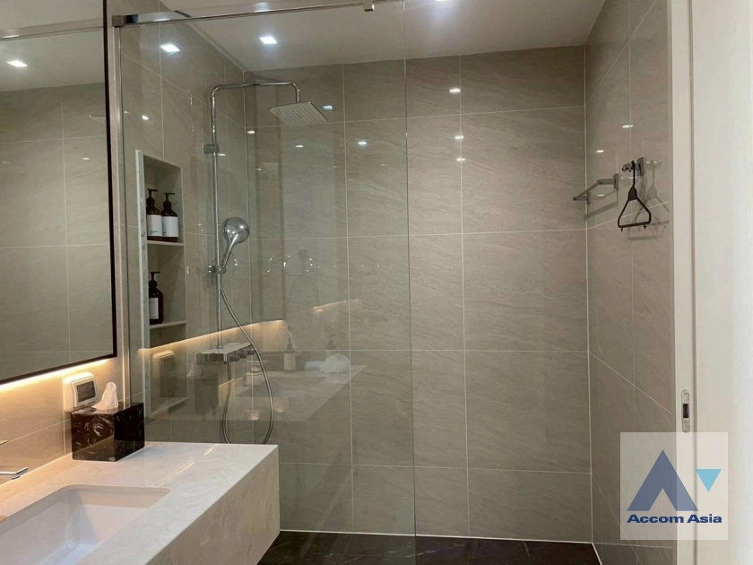 35  4 br Apartment for rent and sale in Sukhumvit ,Bangkok BTS Asok at New Modern Apartment 750m from Asok Interchange AA45032