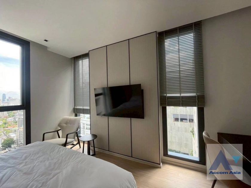 23  4 br Apartment for rent and sale in Sukhumvit ,Bangkok BTS Asok at New Modern Apartment 750m from Asok Interchange AA45032