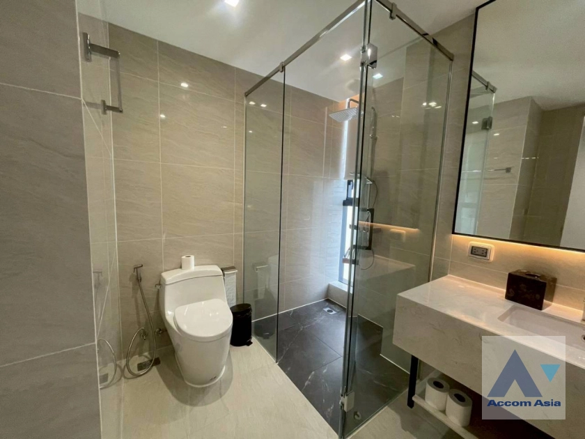 33  4 br Apartment for rent and sale in Sukhumvit ,Bangkok BTS Asok at New Modern Apartment 750m from Asok Interchange AA45032