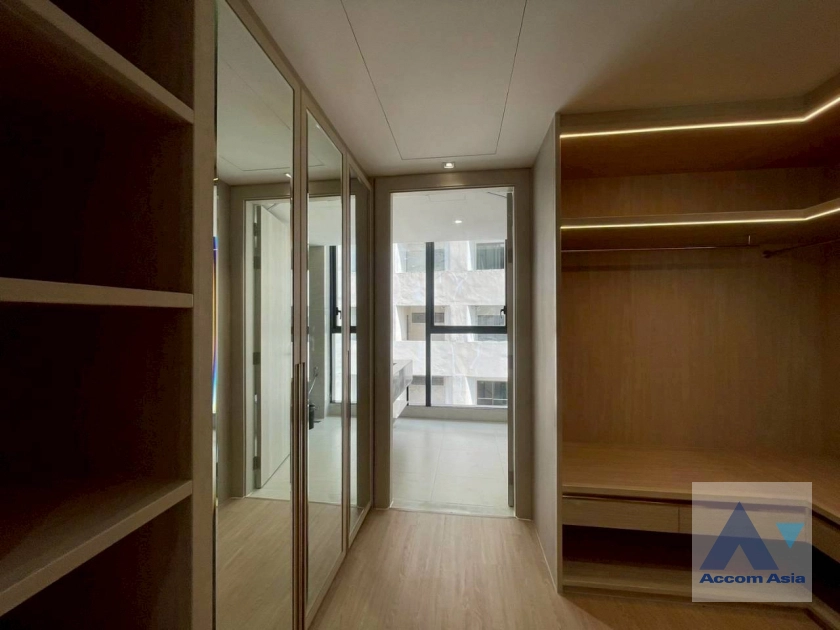26  4 br Apartment for rent and sale in Sukhumvit ,Bangkok BTS Asok at New Modern Apartment 750m from Asok Interchange AA45032