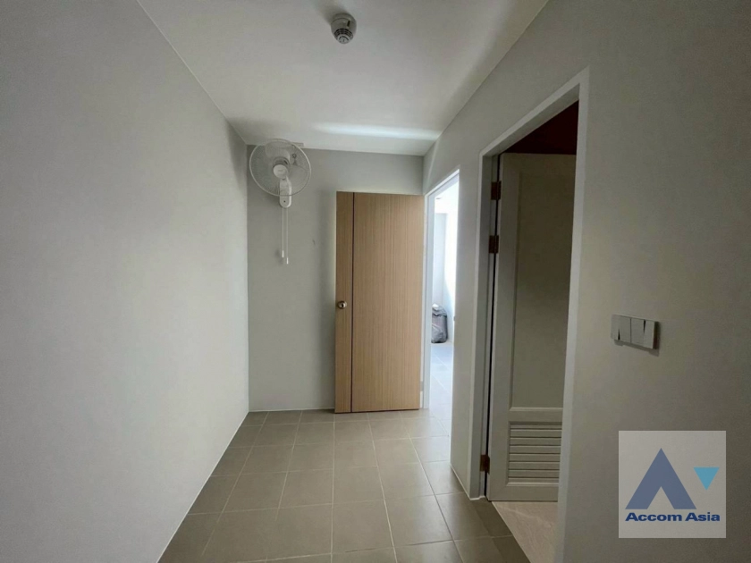 18  4 br Apartment for rent and sale in Sukhumvit ,Bangkok BTS Asok at New Modern Apartment 750m from Asok Interchange AA45032