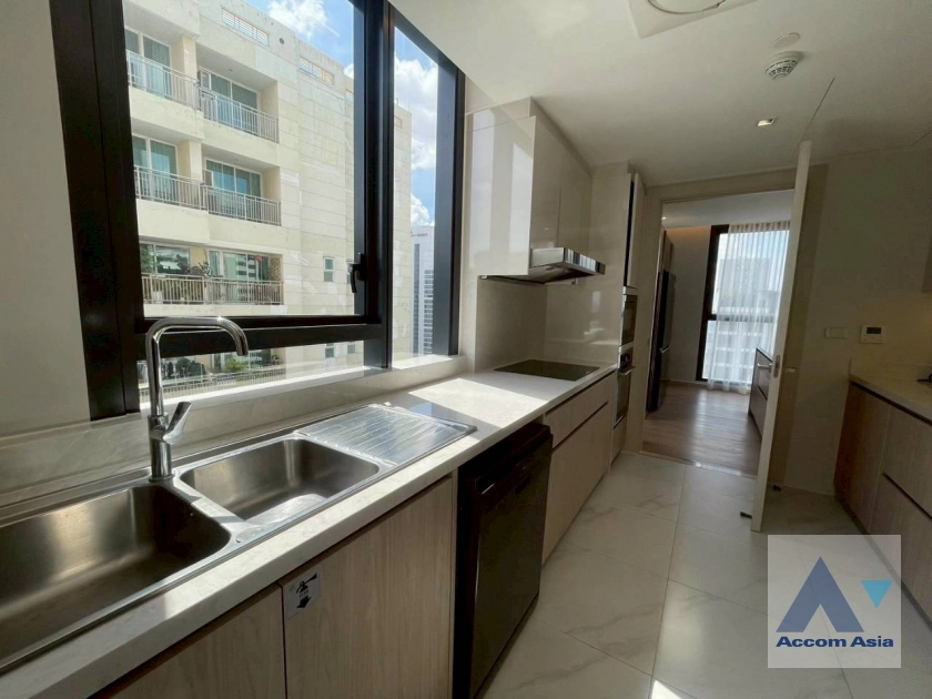 6  4 br Apartment for rent and sale in Sukhumvit ,Bangkok BTS Asok at New Modern Apartment 750m from Asok Interchange AA45032