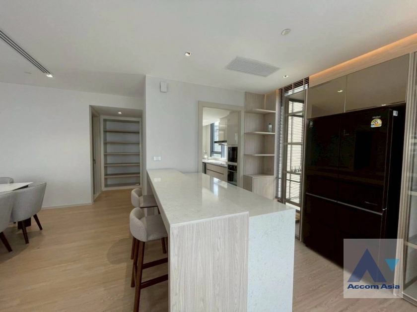 4  4 br Apartment for rent and sale in Sukhumvit ,Bangkok BTS Asok at New Modern Apartment 750m from Asok Interchange AA45032