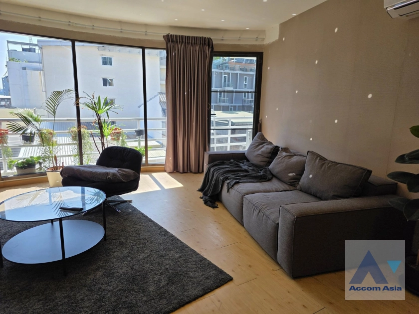 unit 2 Bedrooms  Condominium For Rent in Sathorn, Bangkok  near BTS Chong Nonsi - MRT Lumphini (AA45035)