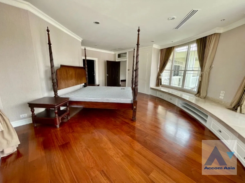 10  5 br House For Rent in Lat Phrao ,Bangkok MRT Lat Phrao AA45038
