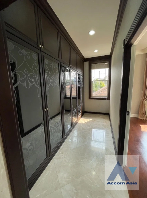 8  5 br House For Rent in Lat Phrao ,Bangkok MRT Lat Phrao AA45038