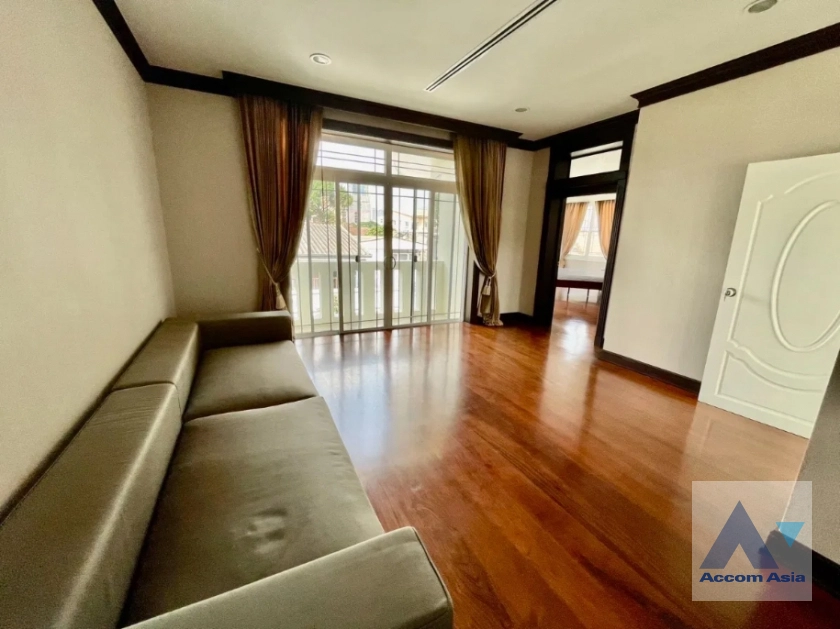 13  5 br House For Rent in Lat Phrao ,Bangkok MRT Lat Phrao AA45038