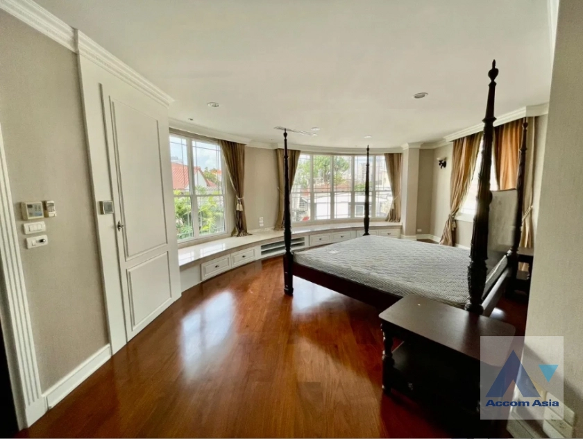 14  5 br House For Rent in Lat Phrao ,Bangkok MRT Lat Phrao AA45038