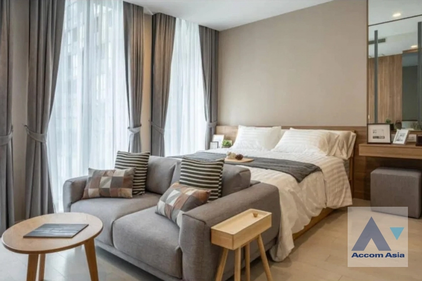 unit 1 Bedroom  Condominium For Rent in Ploenchit, Bangkok  near BTS Ploenchit (AA45040)