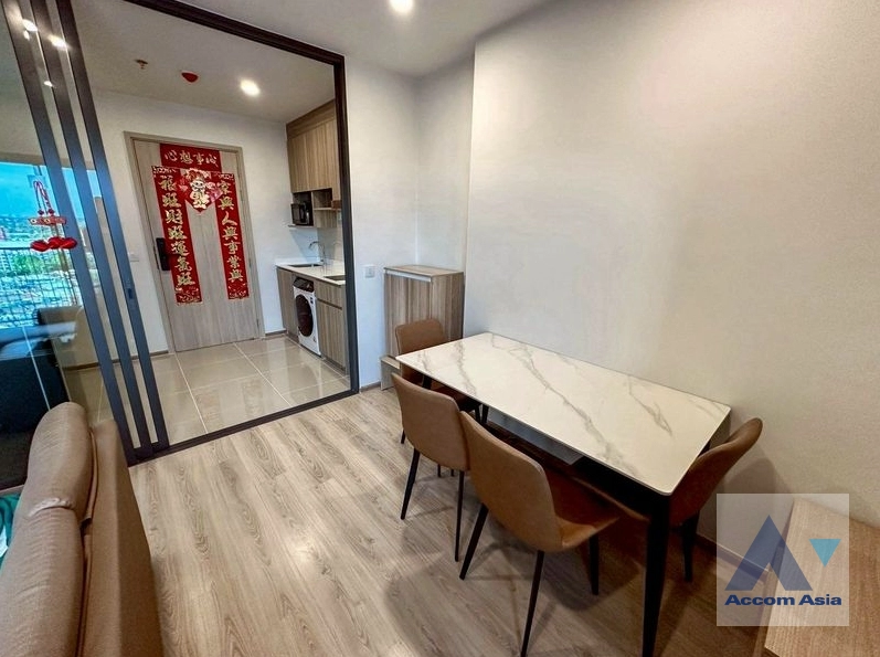 unit 2 Bedrooms  Condominium For Rent in Sukhumvit, Bangkok  near MRT Queen Sirikit National Convention Center (AA45041)