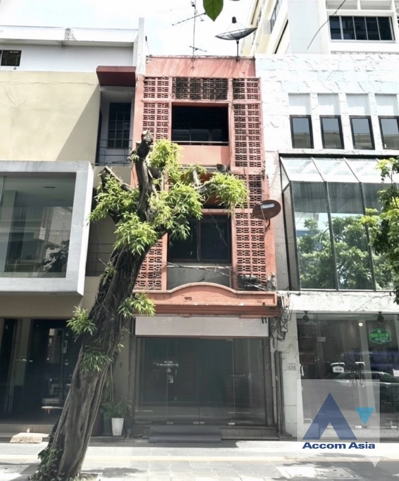  2  Shophouse For Rent in Sukhumvit ,Bangkok BTS Phrom Phong AA45044