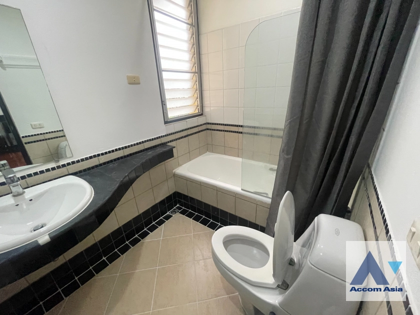 15  3 br Apartment For Rent in Sukhumvit ,Bangkok BTS Thong Lo at Pet-Friendly, Cozy and Serene Serviced Apartment in Thonglor AA45045