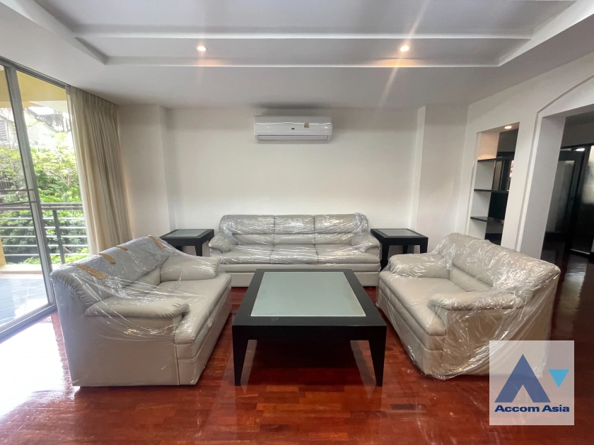 unit 3 Bedrooms  Apartment For Rent in Sukhumvit, Bangkok  near BTS Thong Lo (AA45045)