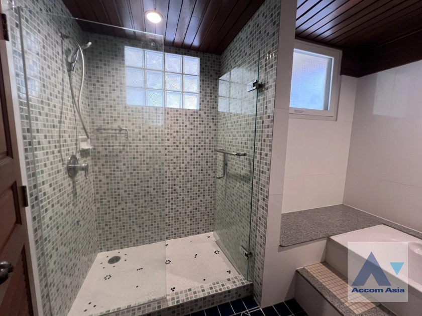 26  3 br Apartment for rent and sale in Sukhumvit ,Bangkok BTS Phrom Phong at Good maintained AA45046