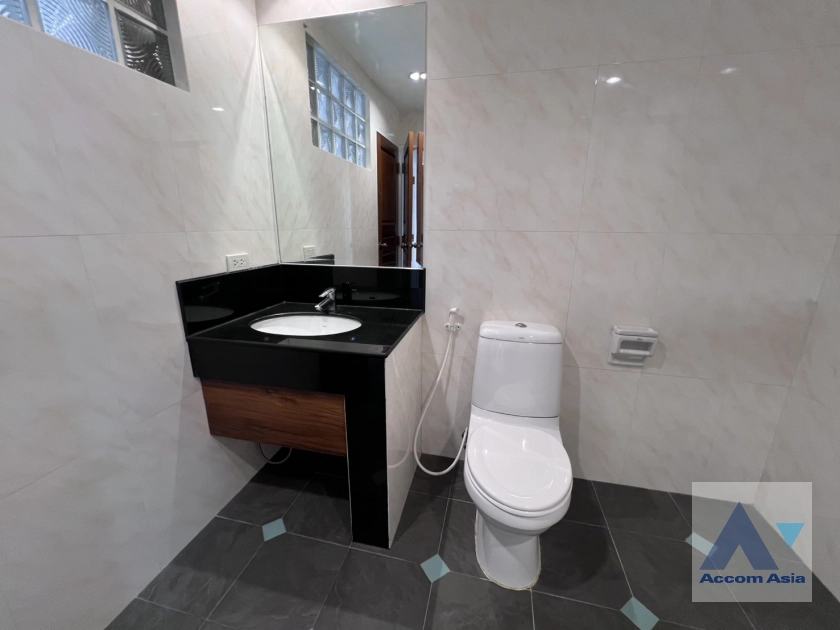 25  3 br Apartment for rent and sale in Sukhumvit ,Bangkok BTS Phrom Phong at Good maintained AA45046