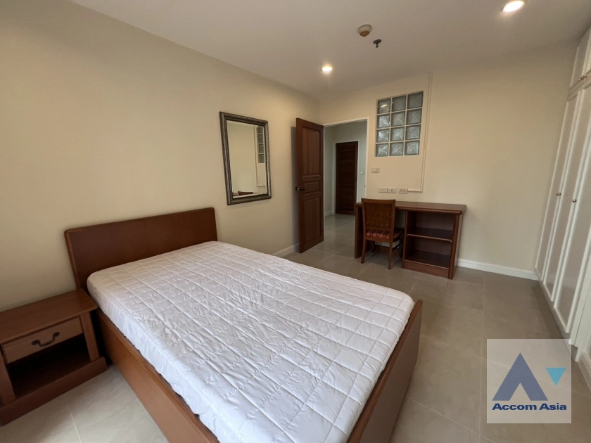 18  3 br Apartment for rent and sale in Sukhumvit ,Bangkok BTS Phrom Phong at Good maintained AA45046