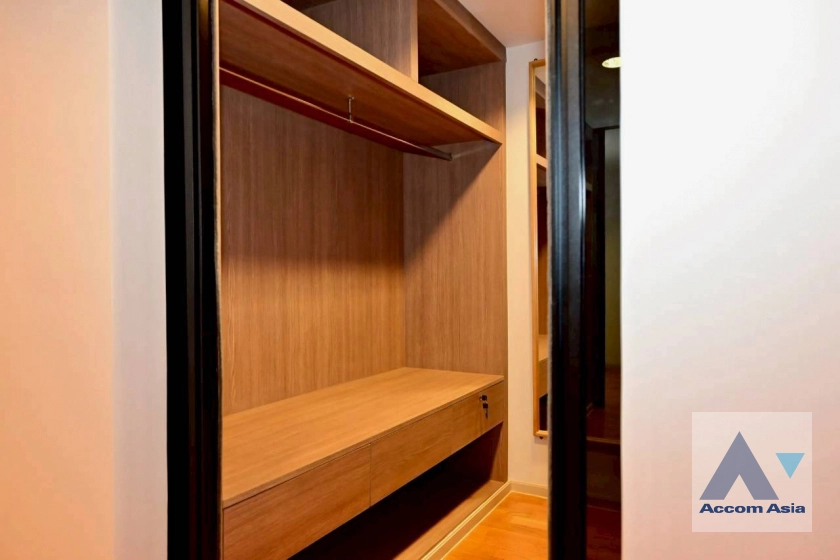 22  2 br Apartment for rent and sale in Sukhumvit ,Bangkok BTS Phrom Phong at Modern Apartment AA45048